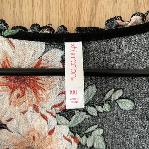 Xhilaration NWOT Women's Floral Print Short Sleeve Ruffle Trim Wrap Dress - Picture 3 of 7